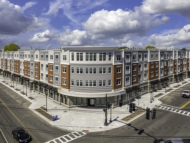 Maple Square Apartments — Photo 47