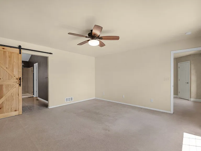 2420 Regal View Ct — Photo 27