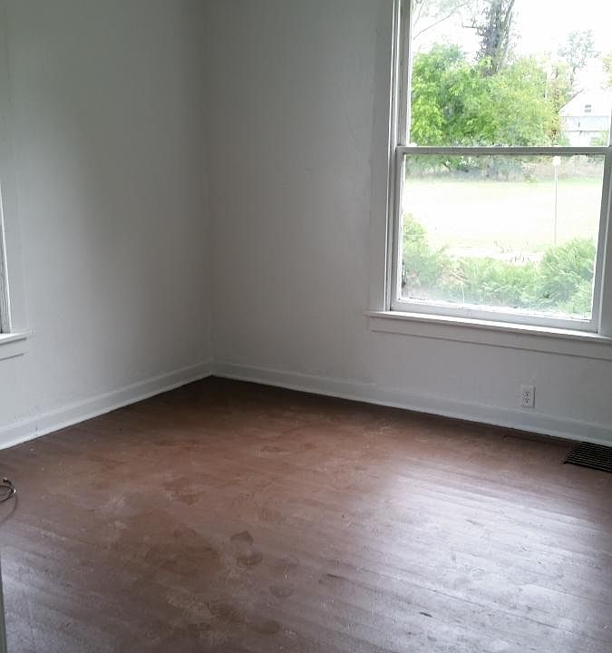 1st image of 528 Laporte Ave