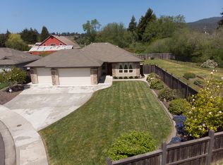 415 Francesco Pl, Fortuna, CA 95540