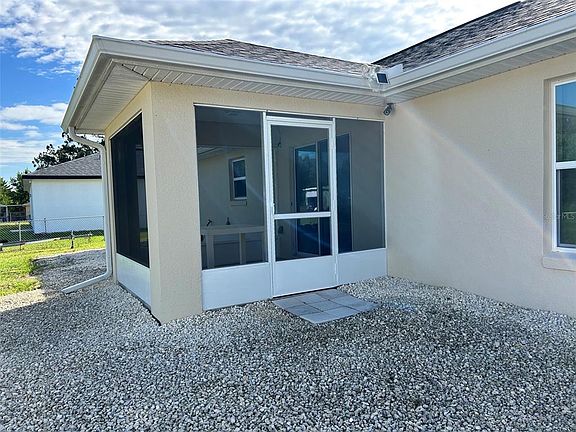 5th image of 16750 SW 18th Avenue Rd