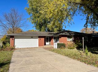 1920 Lin Lor Ln, Elgin, IL 60123