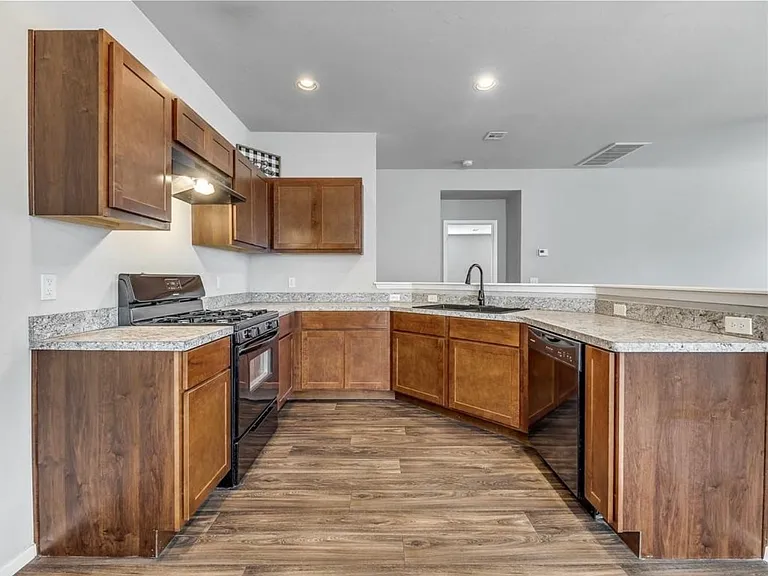 7609 Lipizzan Rd — Photo 8