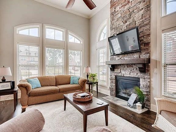 4th image of 1592 Eden Rose Pl