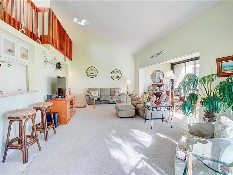 233 NE Edgewater Dr #204 — Photo 22