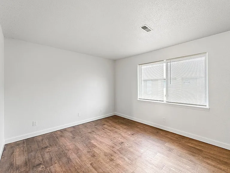 Metro Apartments At Bethalto — Photo 29