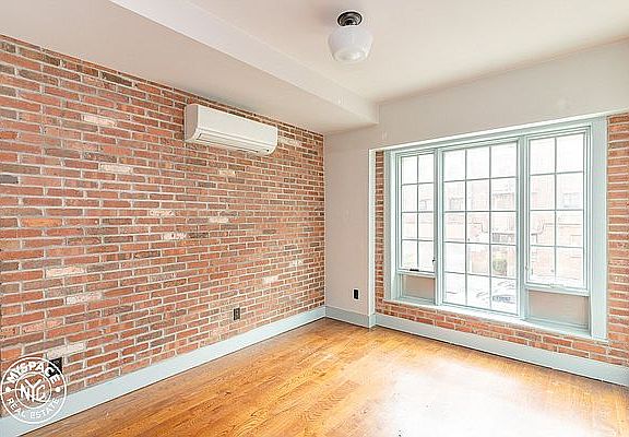 4th image of 11 Brooklyn Ave #2D