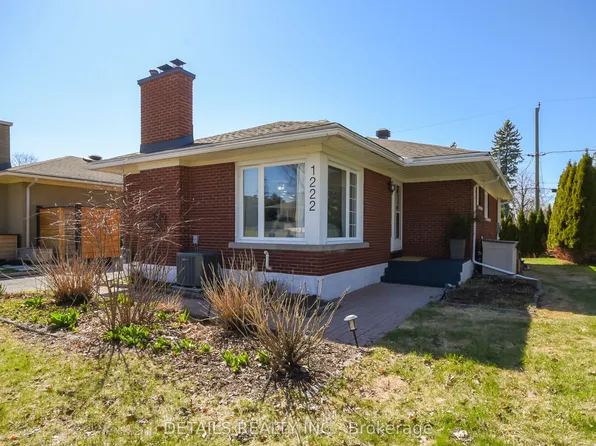 1222 Field St, Ottawa, ON K2C 2R2
