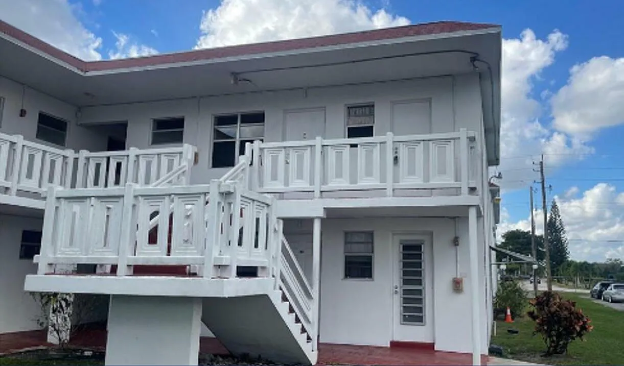 2 bed, 2.0 bath, 950 sqft, $1,800 — Photo 1