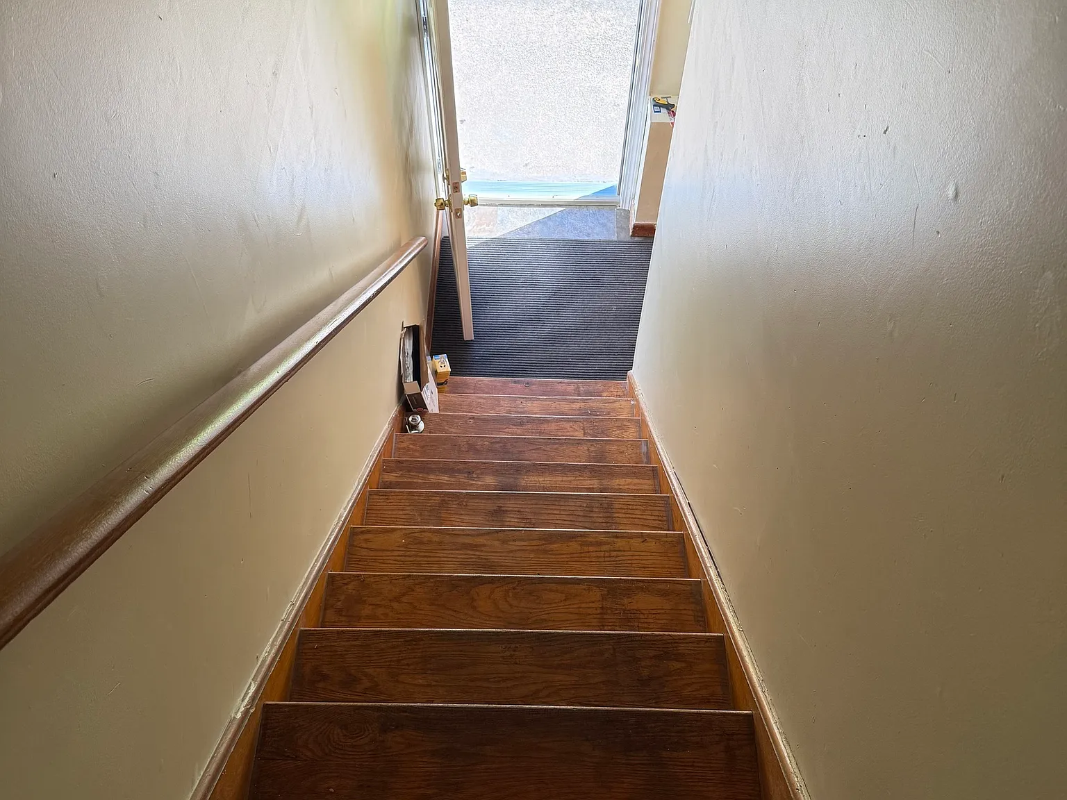 3 bed, 2.0 bath, 980 sqft, $2,400 — Photo 3