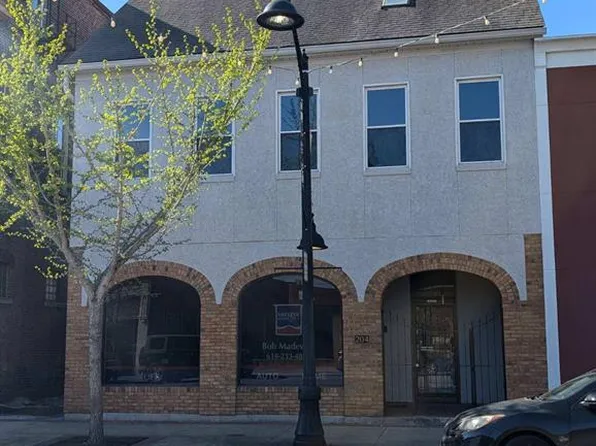204 W Main St, Belleville, IL 62220