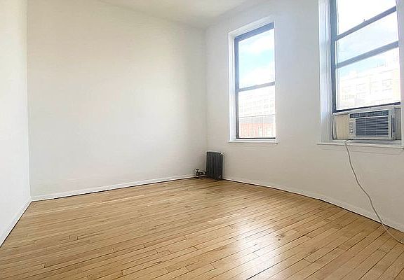 4th image of 238 E 14th St #4E