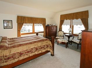 1150 Peace Portal Dr, Blaine, WA 98230