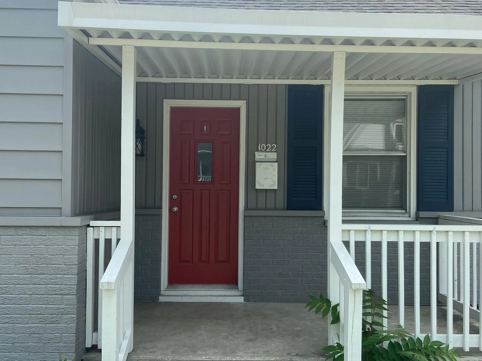 1022 E Market St — Photo 2
