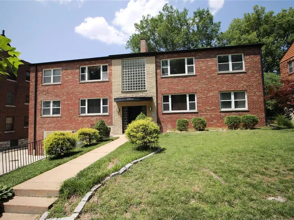 7511 Byron Pl APT 2E, Saint Louis, MO 63105