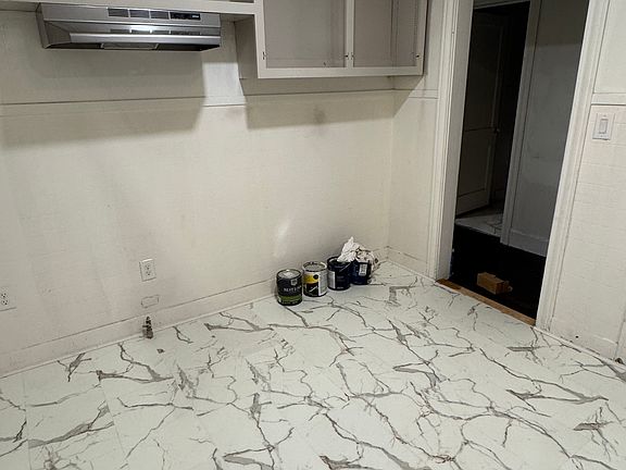 Kitchen (stove delivery expected soon)
