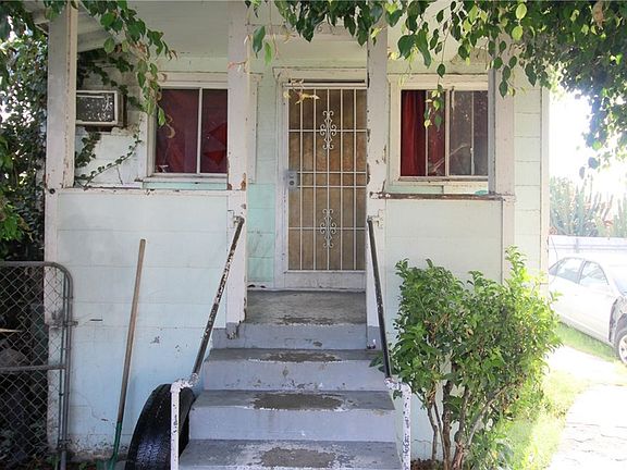 2nd image of 8716 Holmes Ave