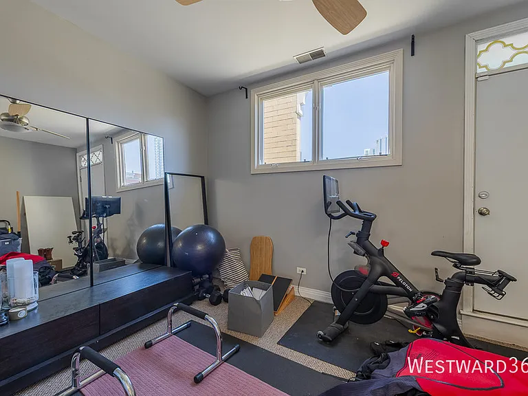 127 E 18th St #TOWNHOUSE — Photo 14