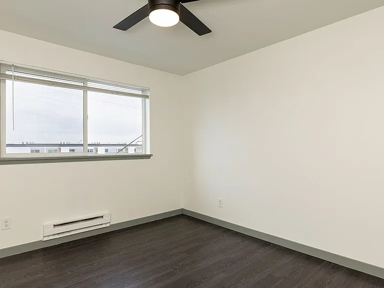 Seattle View Apartments — Photo 8