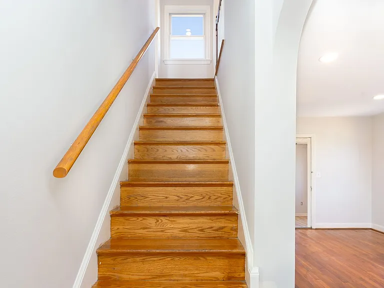 10026 Lorain Ave — Photo 19