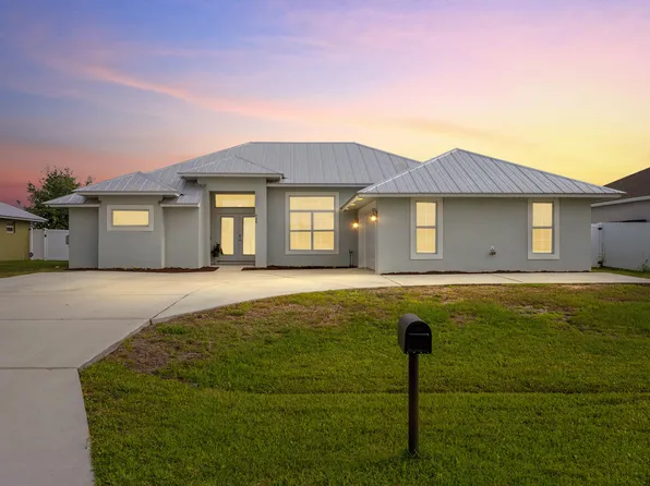 404 SW South Quick Circle, Port St Lucie, FL 34953