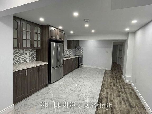 3rd image of 362 N Park Blvd