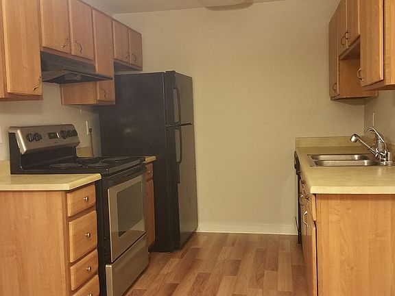 5th image of 16817 Larch Way Unit E204