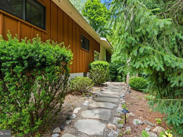 1403 Berwyn Paoli Rd, Paoli, PA 19301