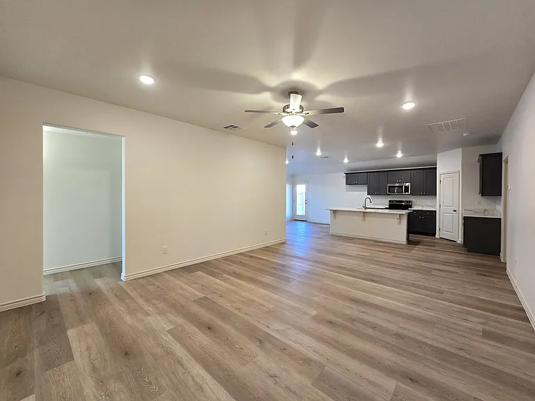 1317 Hogback Way — Photo 3