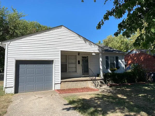 2 bed, 782 sqft, $1,195 — Photo 2