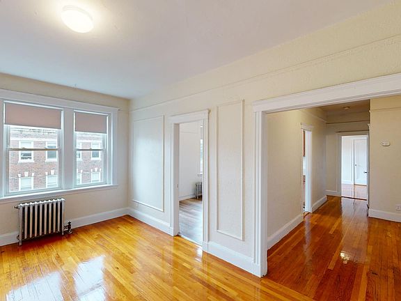 5th image of 70 Chiswick Rd APT 22