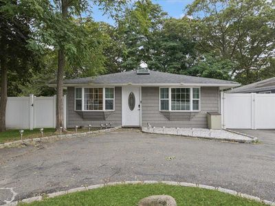 7 Pinetree Drive, Shirley, NY, 11967
