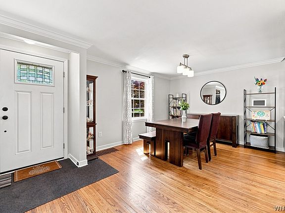 4th image of 124 Dalton Dr