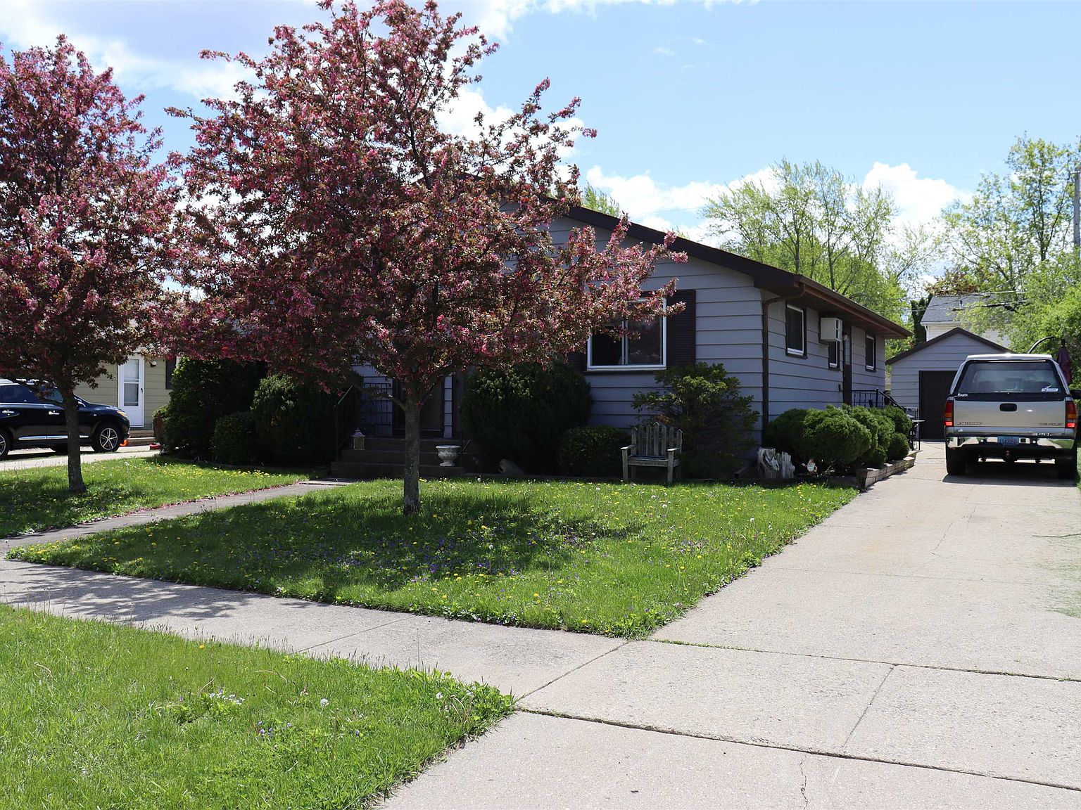 1038 W Cecil St, Neenah, WI 54956 Zillow