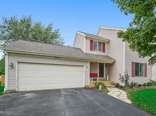 853 Howell Dr, Geneva, IL 60134