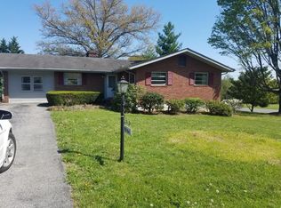 6804 Greenway Dr, Roanoke, VA 24019