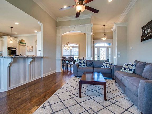 4th image of 312 Ironwood Cir