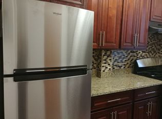 7465 64th Ln APT 2R, Glendale, NY 11385