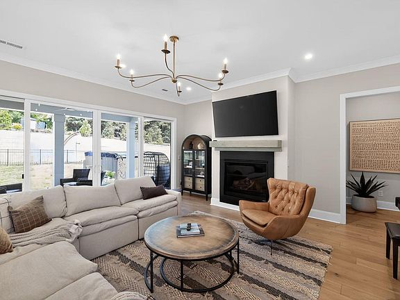 7th image of this home