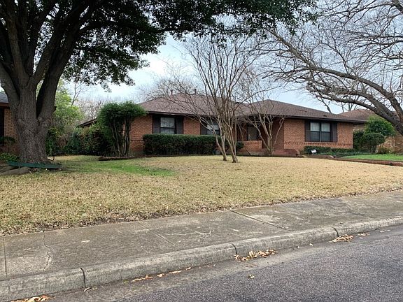 3rd image of 1428 Misty Glen Ln