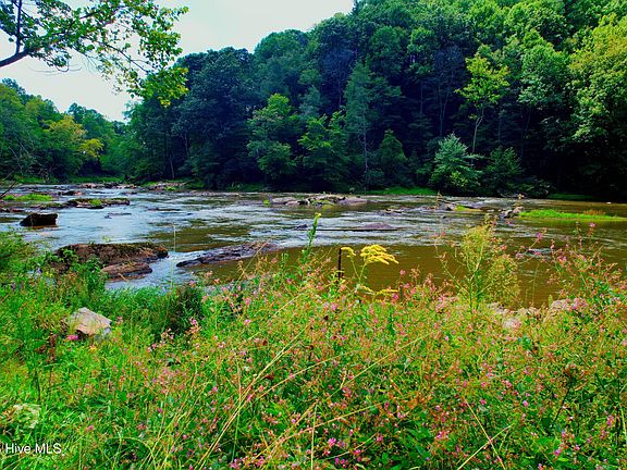 4th image of 2872 Panther Creek Road