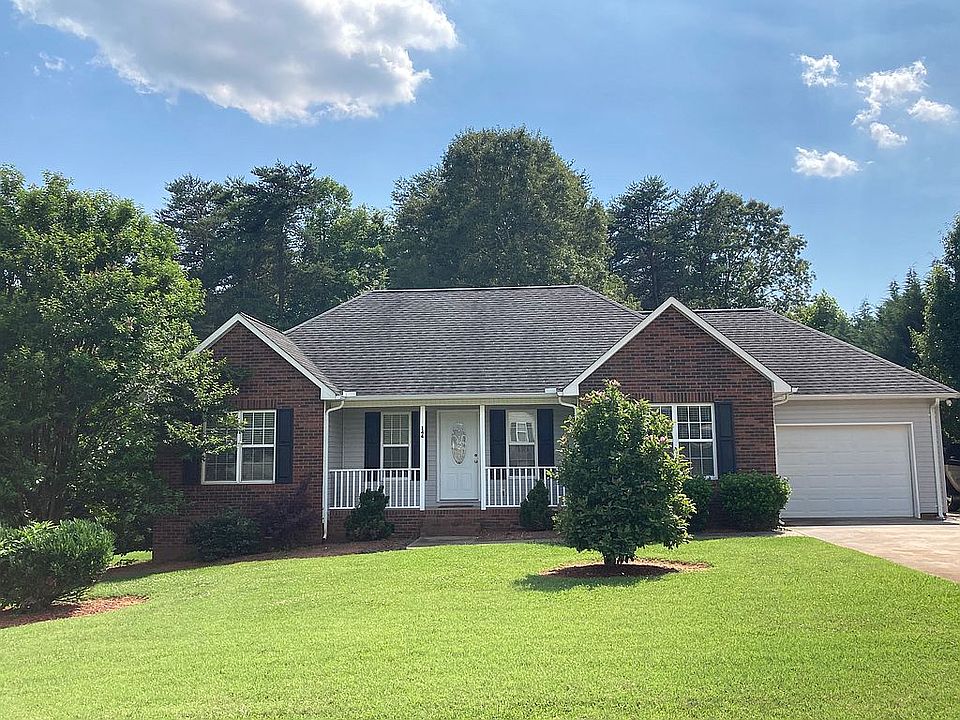 1st image of 144 Pheasant Ln
