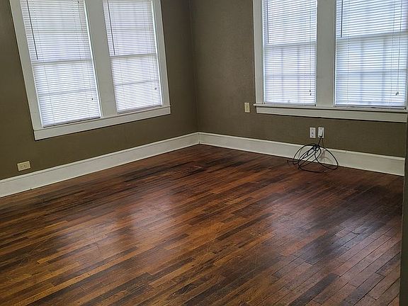 2nd image of 205 Wettermark St
