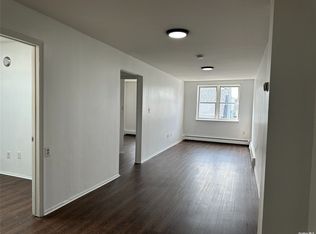 216-05 Jamaica Ave #2R, Queens Village, NY 11428