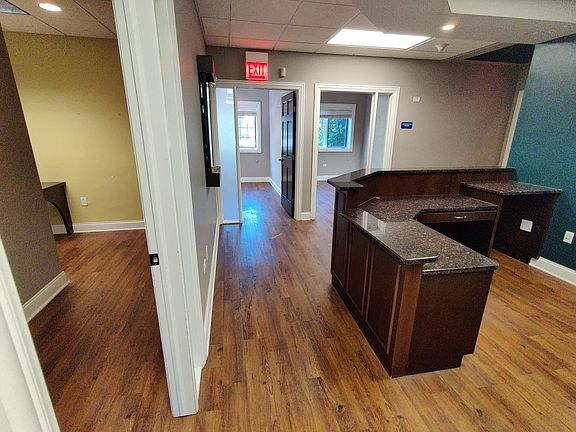 4th image of 10763 Winterset Dr