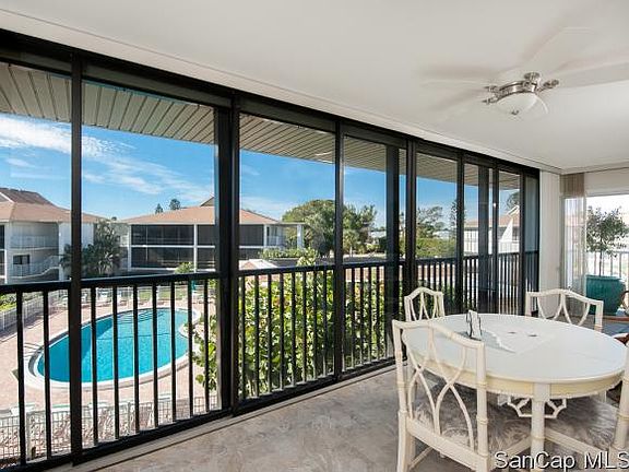 4th image of 1341 Middle Gulf Dr Unit 1C
