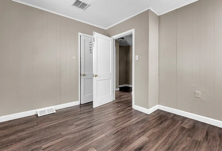 769 Hilton St — Photo 11