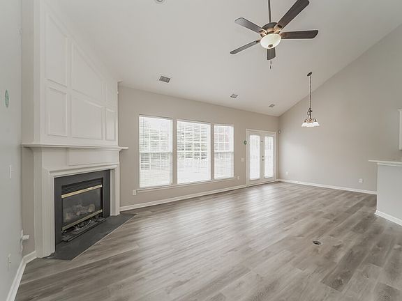 5th image of 10528 Adlin Ave