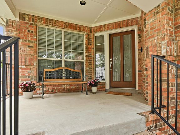 5th image of 12909 Majestic Oaks Dr