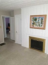 3rd image of 4648 Stratford Ave